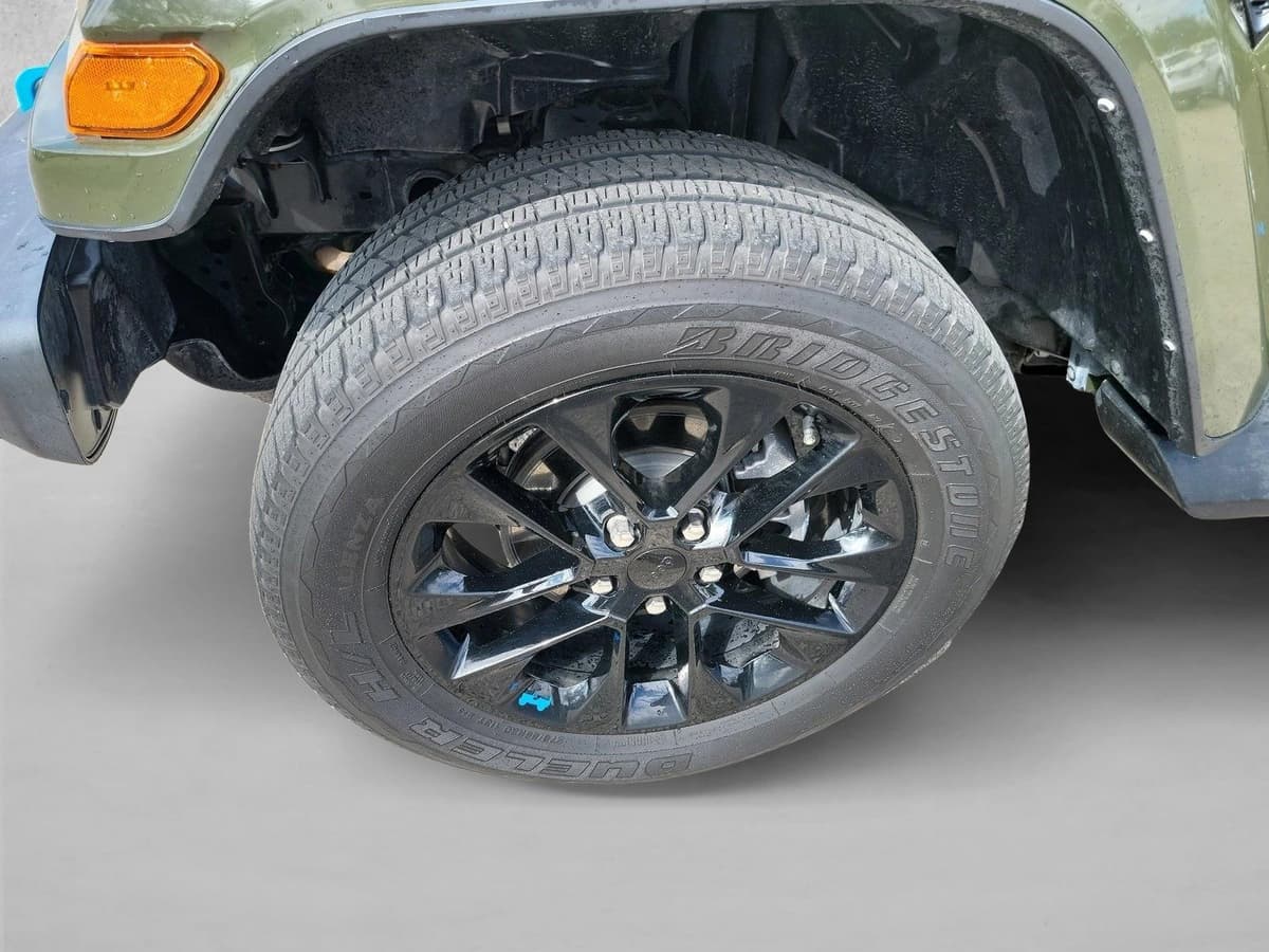 2022 Jeep Wrangler Unlimited 4xe - Image 10