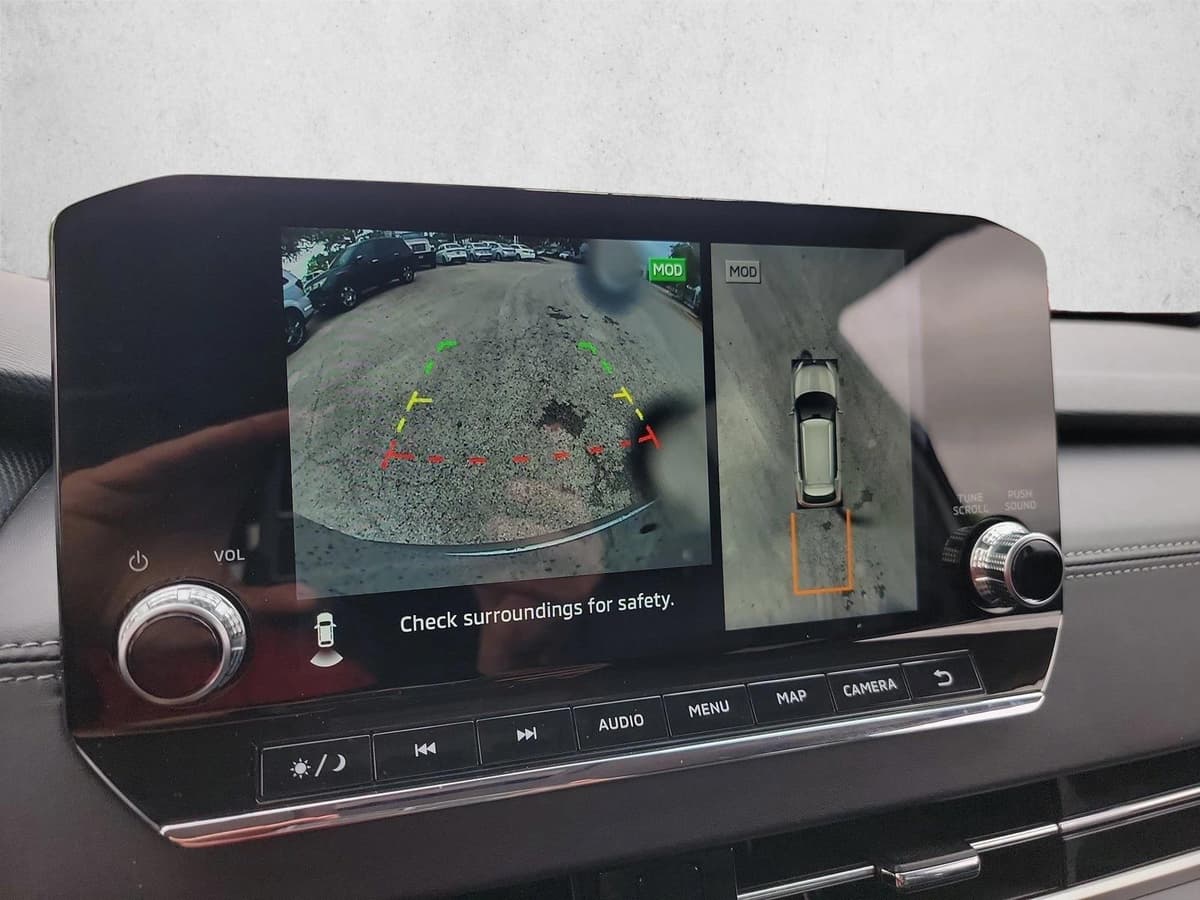 2024 Mitsubishi Outlander - Image 24