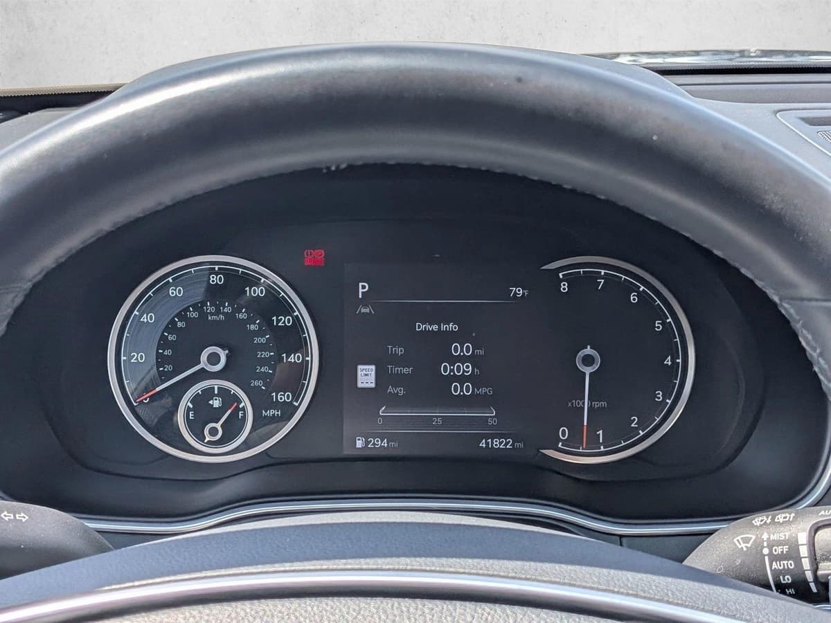 2024 Genesis GV80 - Image 10