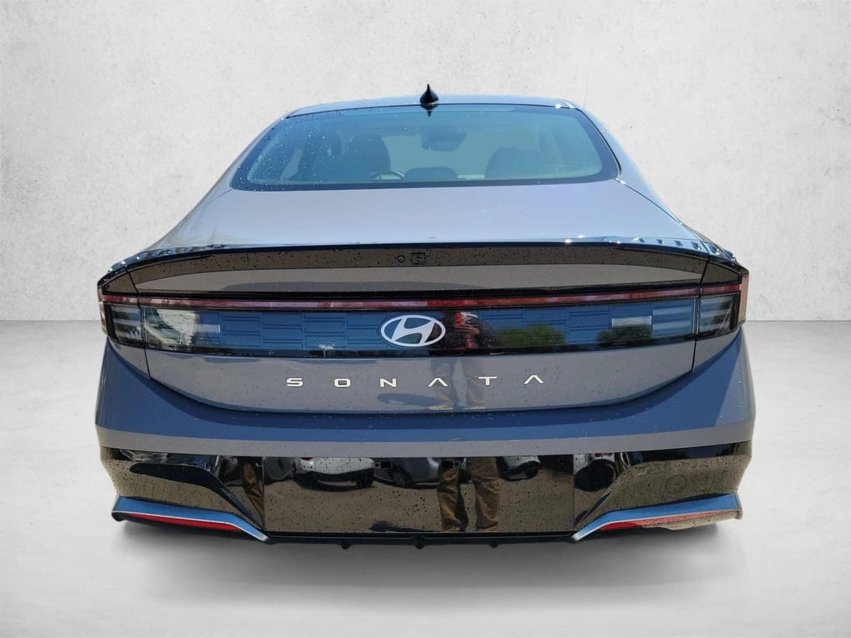 2025 Hyundai Sonata - Image 6