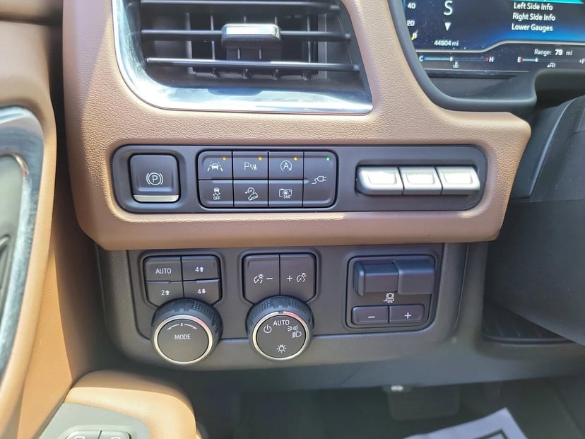 2022 Chevrolet Tahoe - Image 16