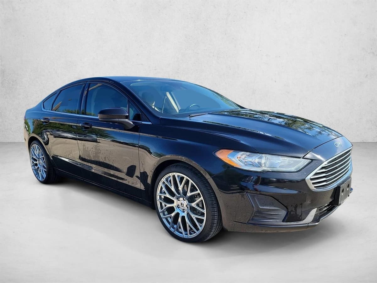 2020 Ford Fusion - Image 3