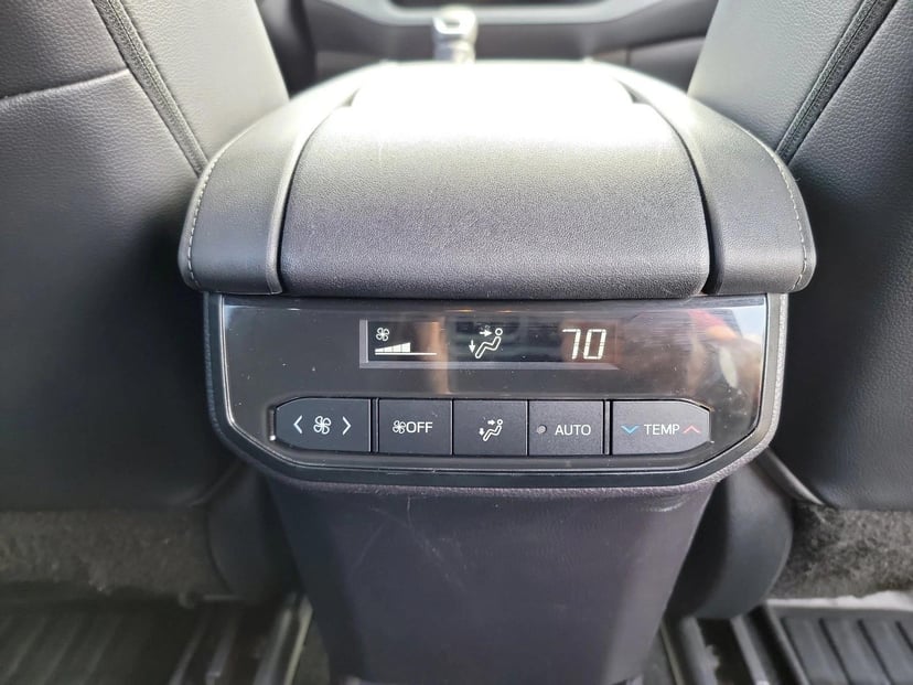 2021 Toyota Highlander - Image 17