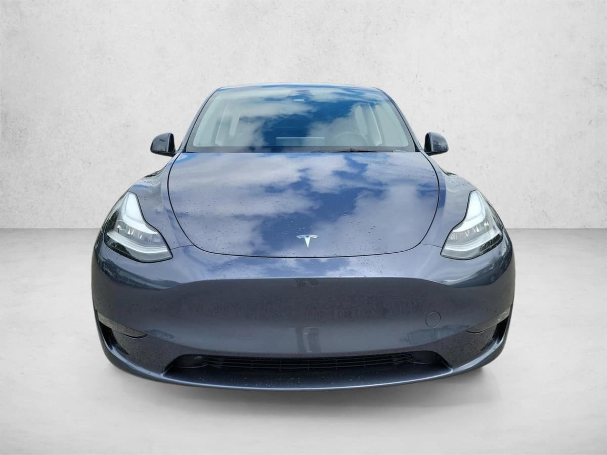 2023 Tesla Model Y - Image 2
