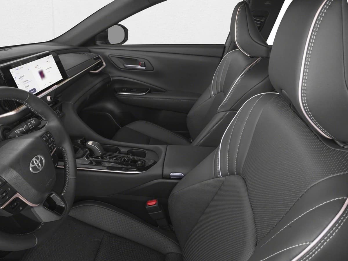 2026 Toyota Crown Signia - Image 6