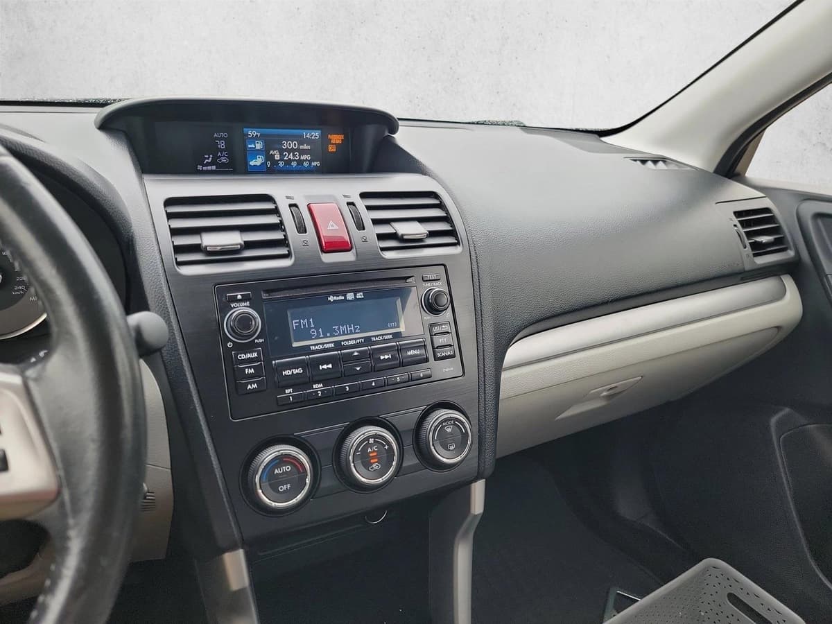 2014 Subaru Forester - Image 16