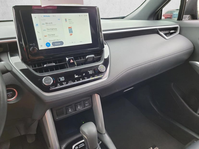 2023 Toyota Corolla Cross Hybrid - Image 14