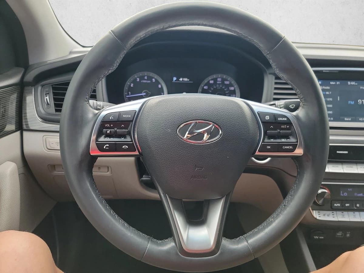 2018 Hyundai Sonata - Image 16