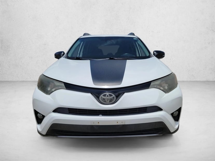 2018 Toyota RAV4 - Image 2