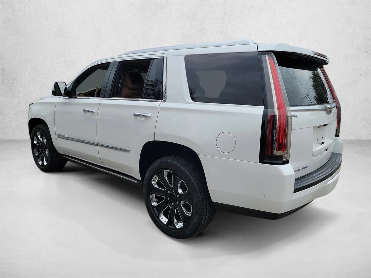 2017 CADILLAC Escalade - Image 8