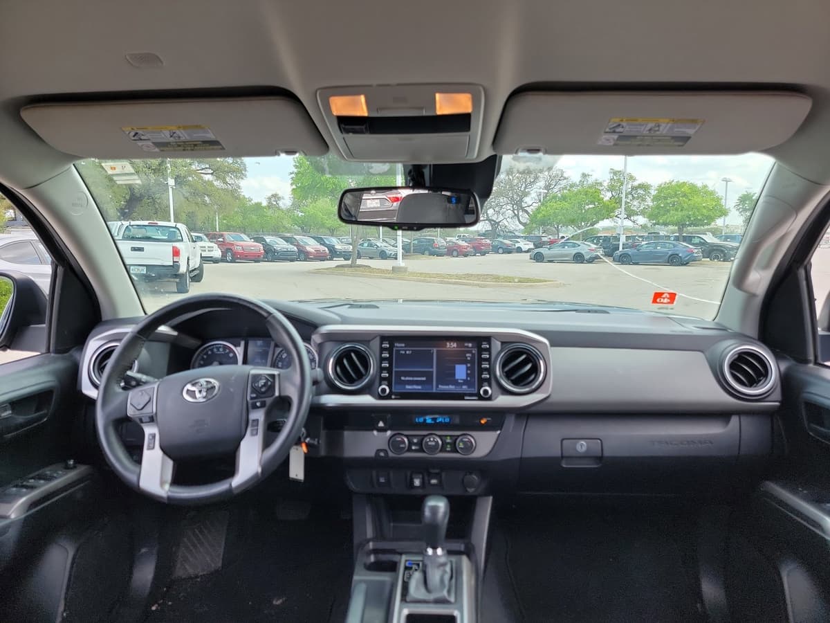 2021 Toyota Tacoma - Image 17