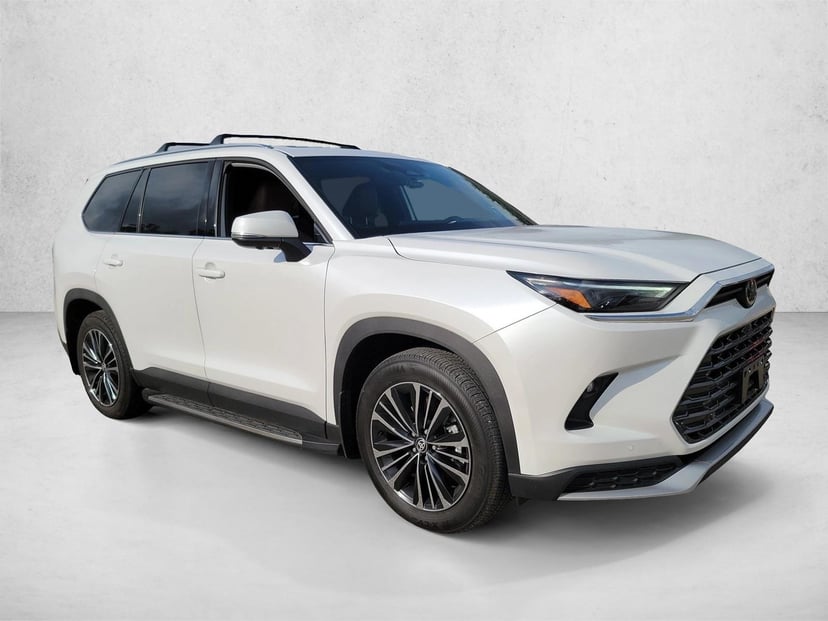 2026 Toyota Grand Highlander Hybrid - Image 1