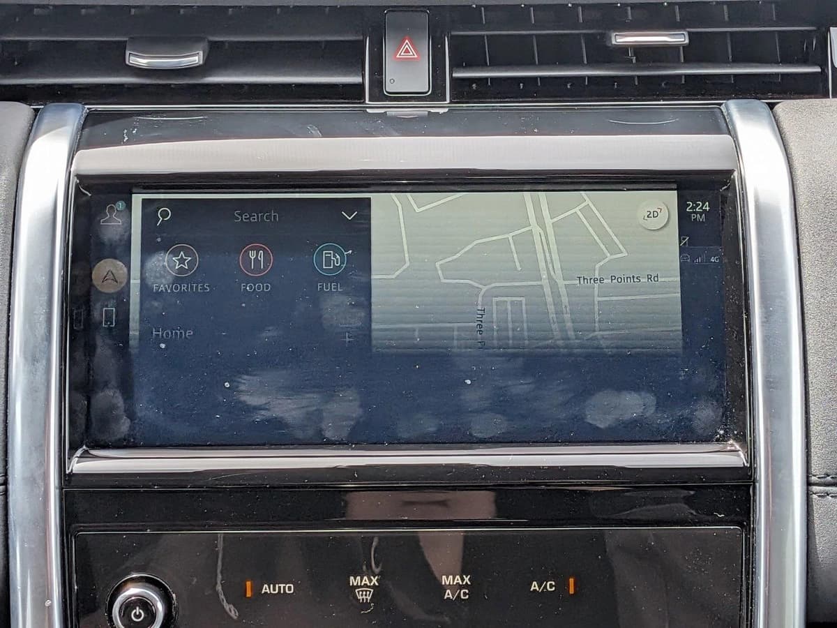 2023 Land Rover Discovery Sport - Image 14