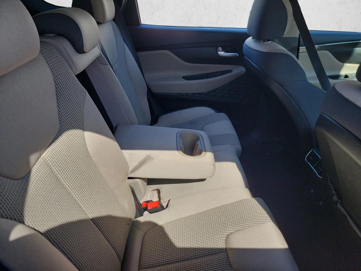 2023 Hyundai Santa Fe - Image 16