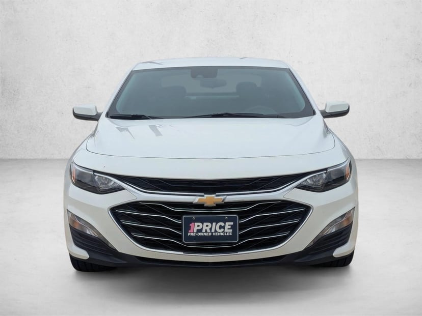 2024 Chevrolet Malibu - Image 2