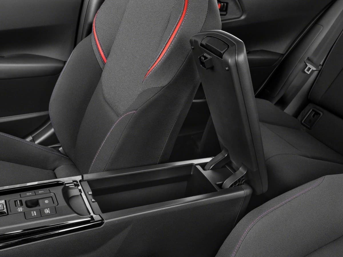 2026 Toyota Prius Plug-in Hybrid - Image 10