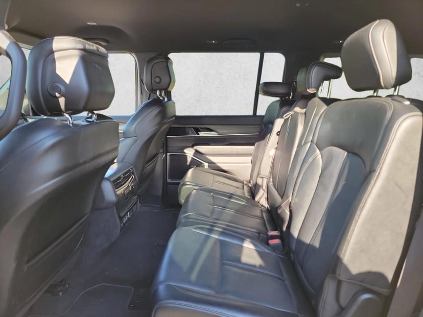 2024 Jeep Wagoneer L - Image 14