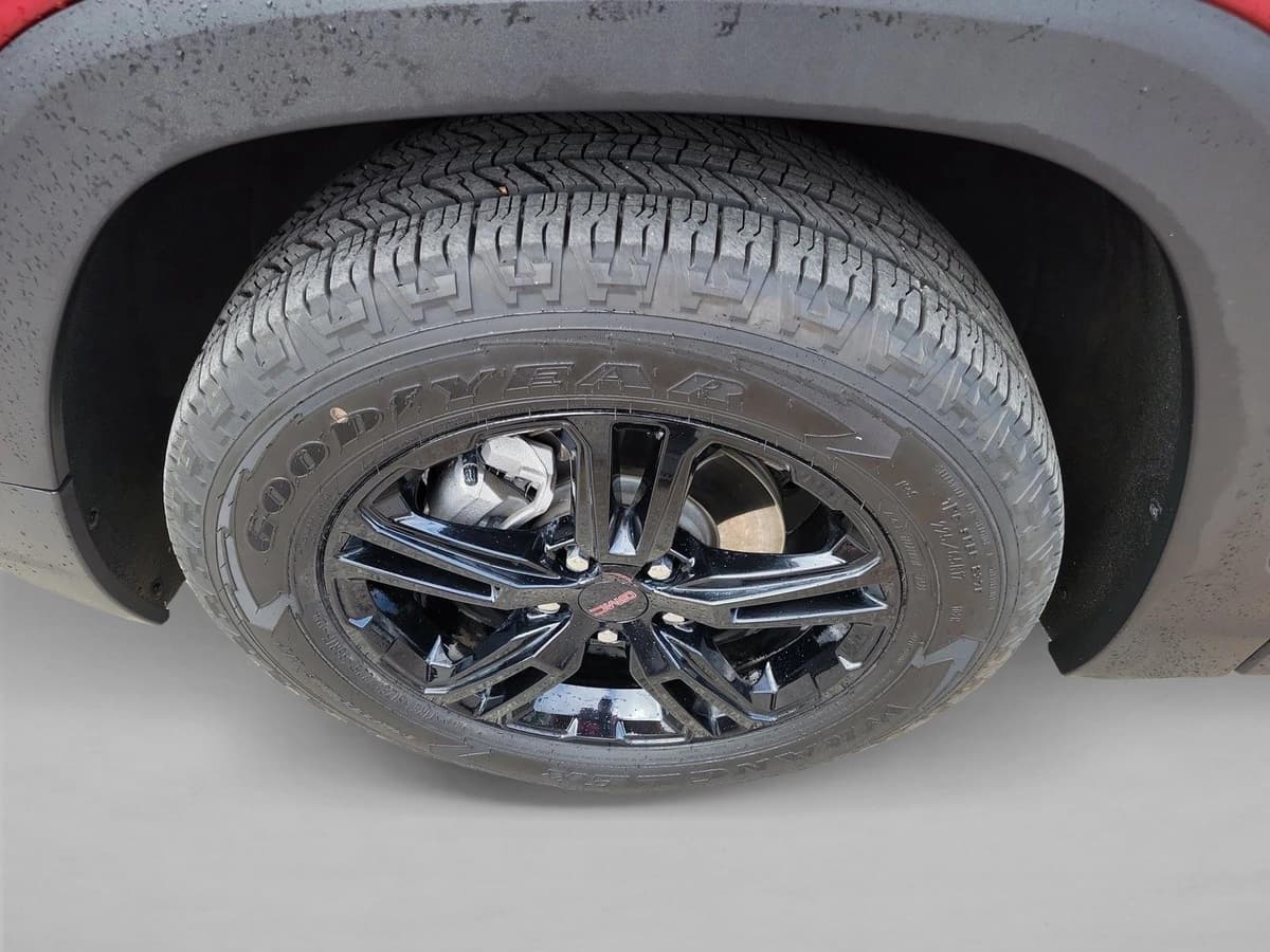 2024 GMC Terrain - Image 9