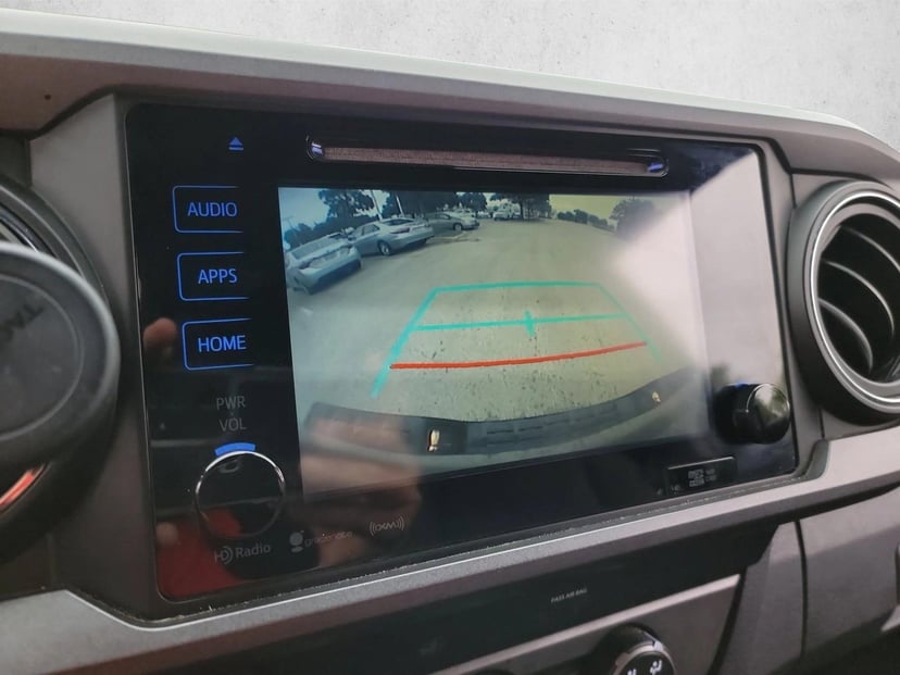 2019 Toyota Tacoma - Image 19