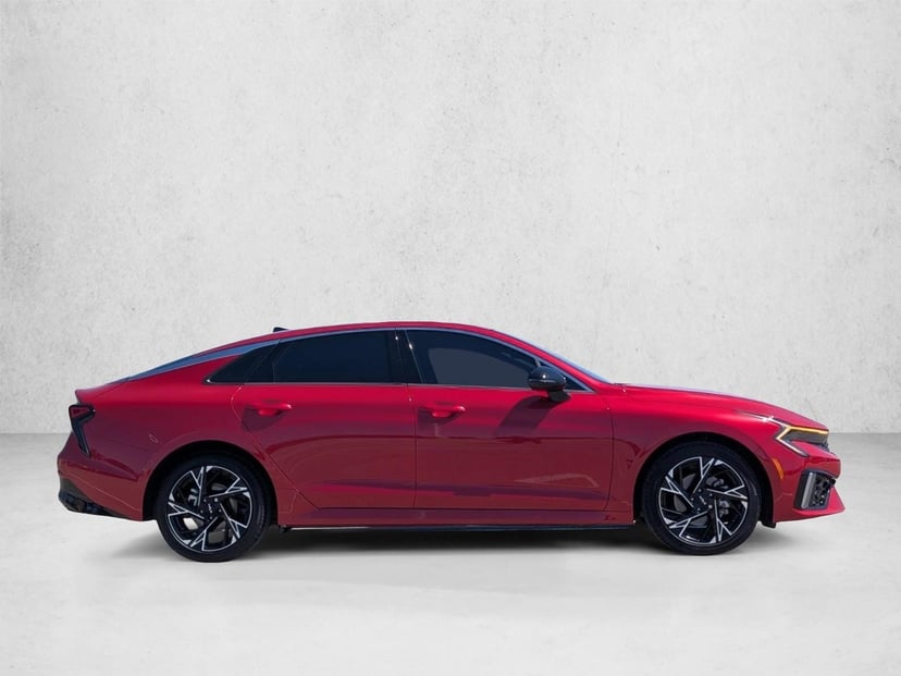 2025 Kia K5 - Image 4