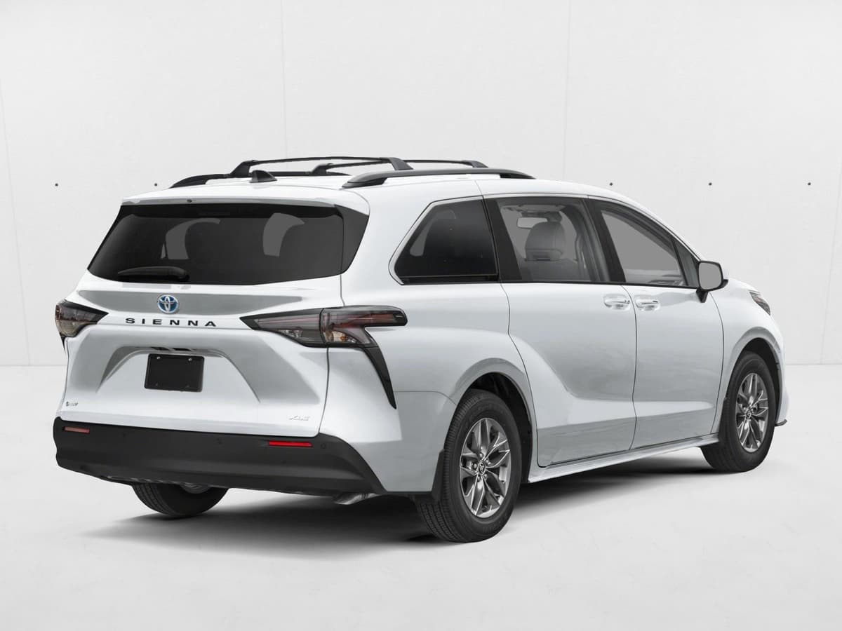 2026 Toyota Sienna - Image 2