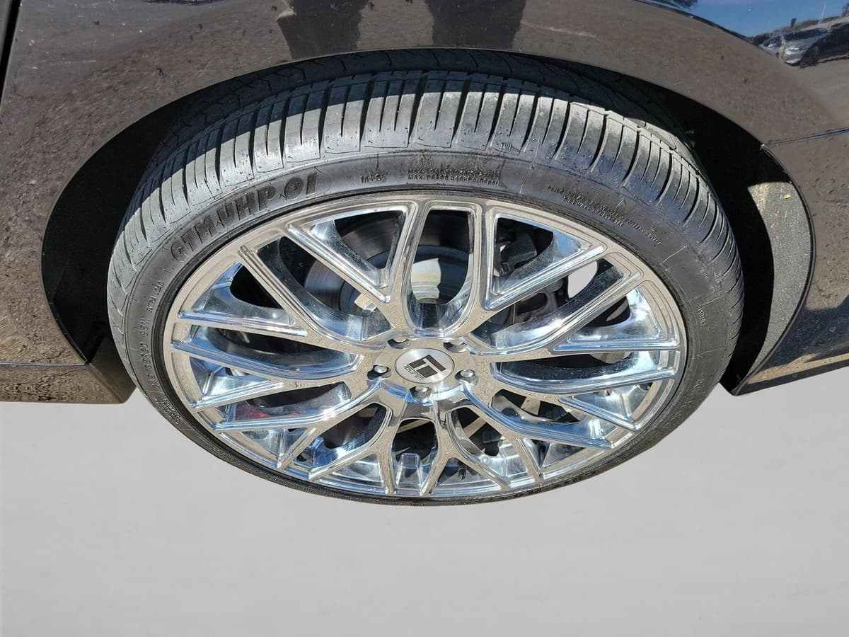 2020 Ford Fusion - Image 12