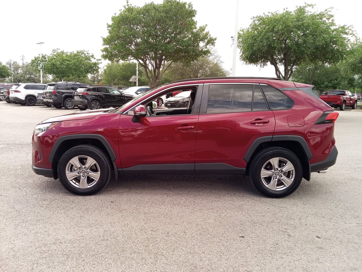 2023 Toyota RAV4 - Image 8