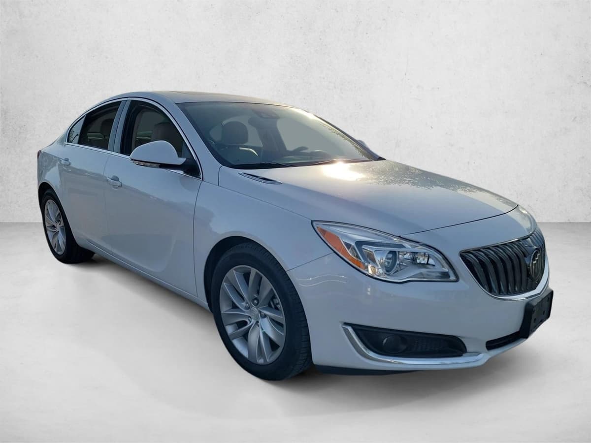 2016 Buick Regal - Image 3
