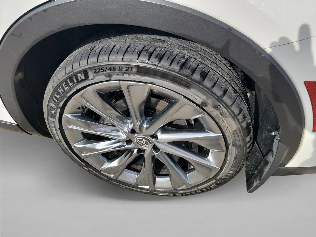 2023 Toyota Crown - Image 12