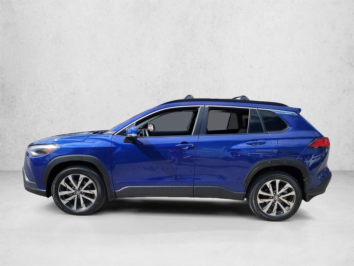 2024 Toyota Corolla Cross - Image 8