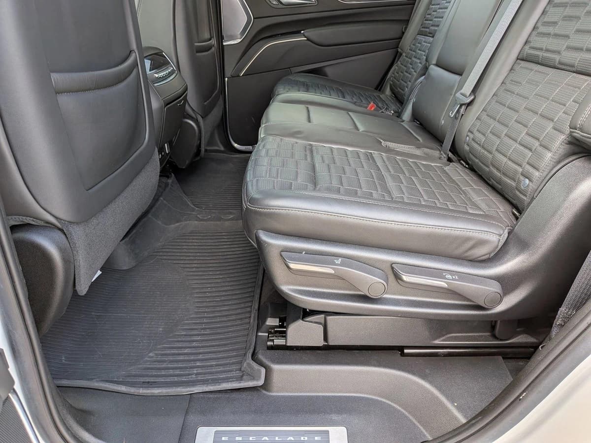 2023 CADILLAC Escalade - Image 19