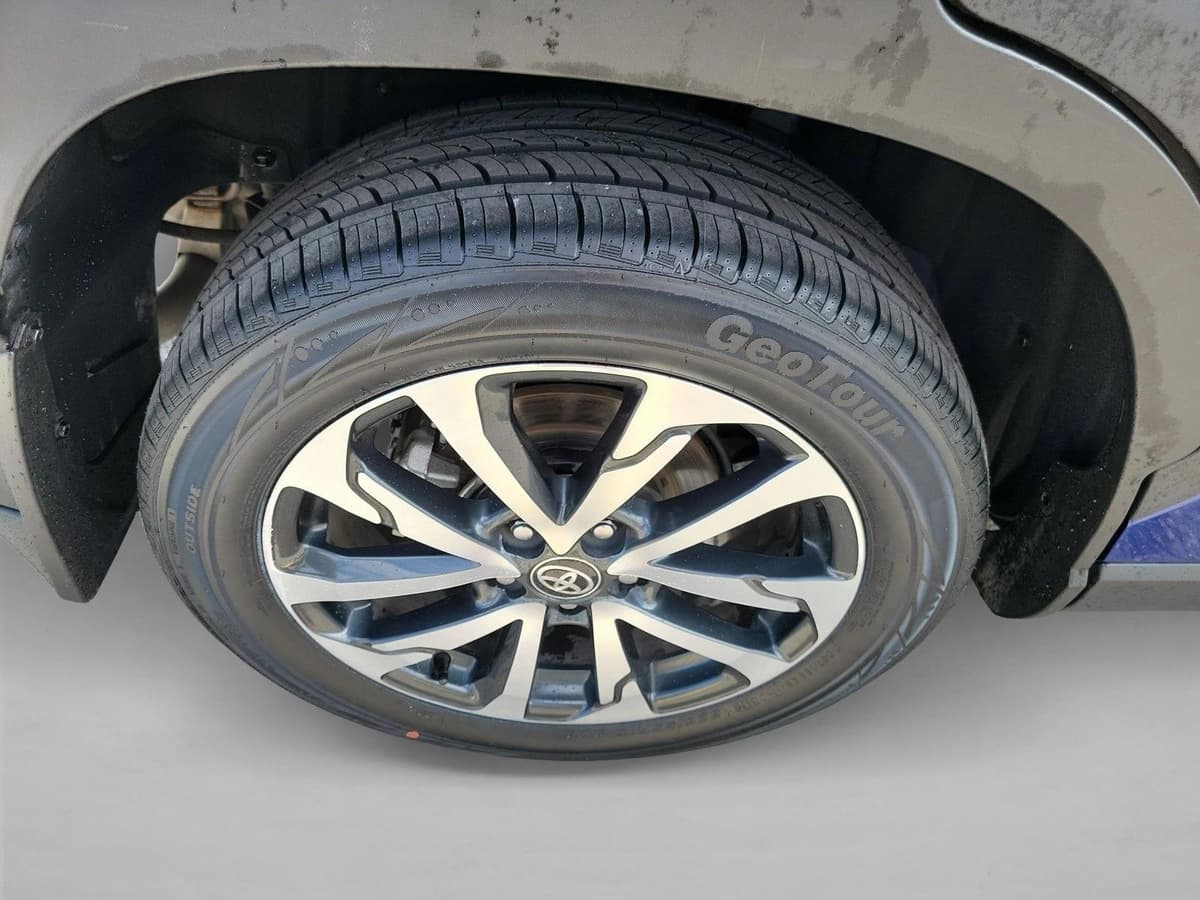 2024 Toyota Corolla Cross - Image 11