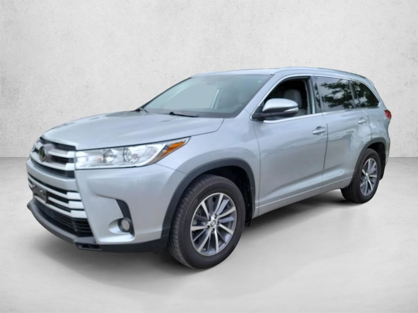 2018 Toyota Highlander - Image 1
