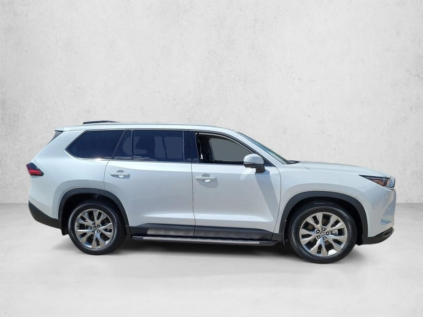 2026 Toyota Grand Highlander - Image 3