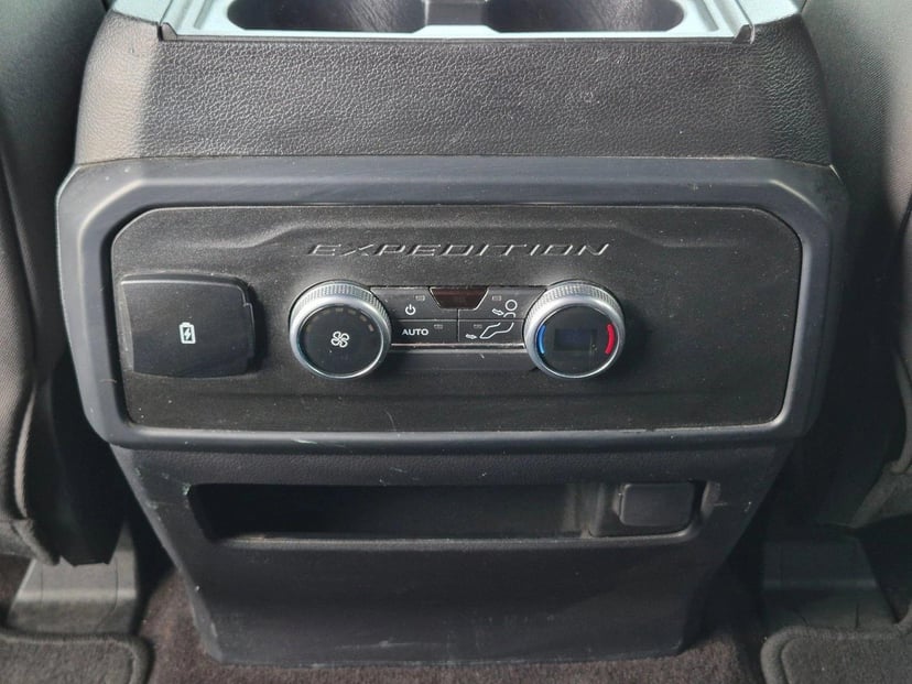 2021 Ford Expedition - Image 17