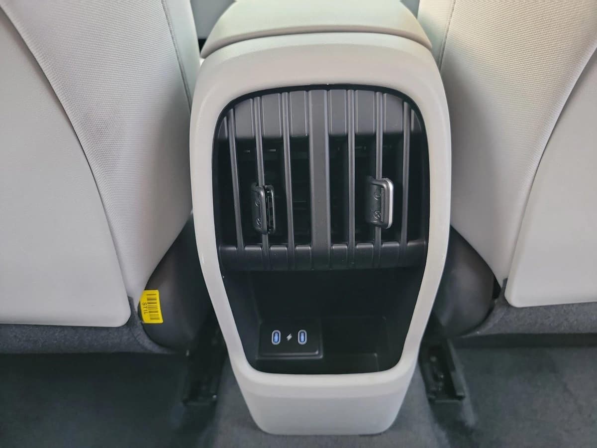 2025 Hyundai Kona - Image 17