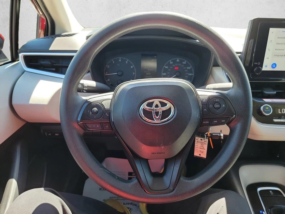 2025 Toyota Corolla - Image 18