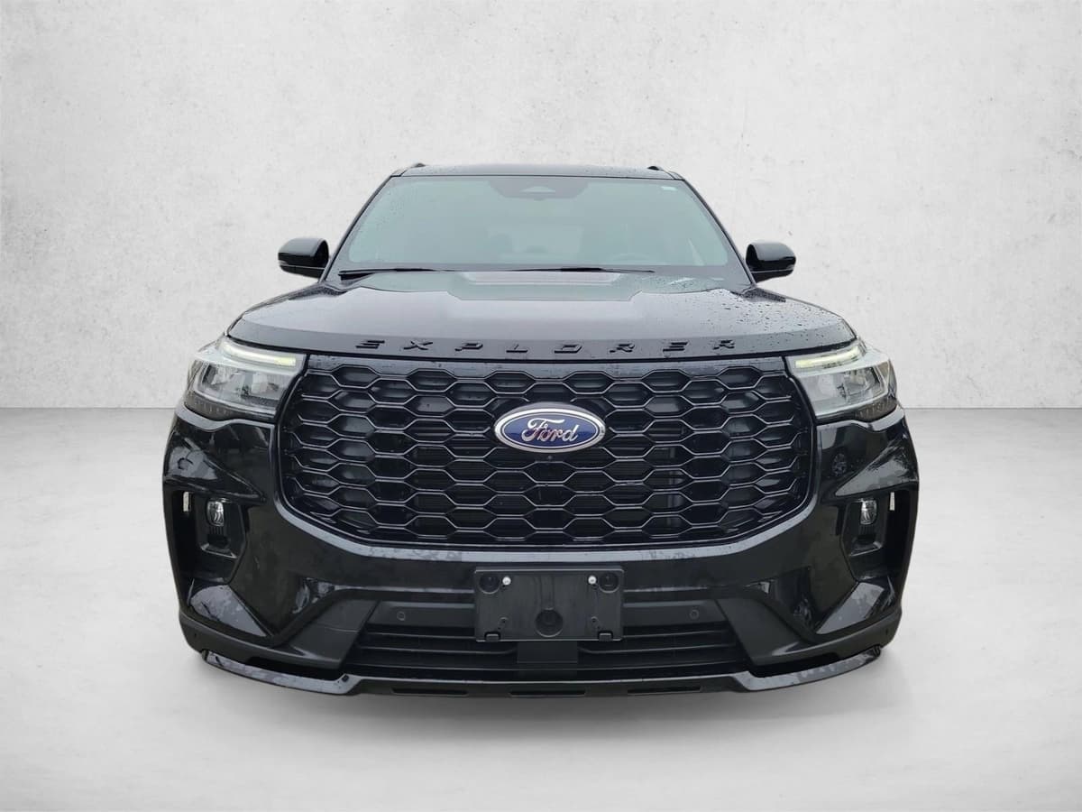 2025 Ford Explorer - Image 4