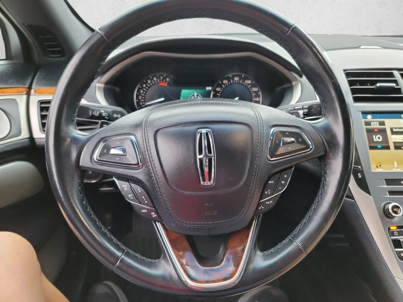 2018 Lincoln MKZ - Image 16