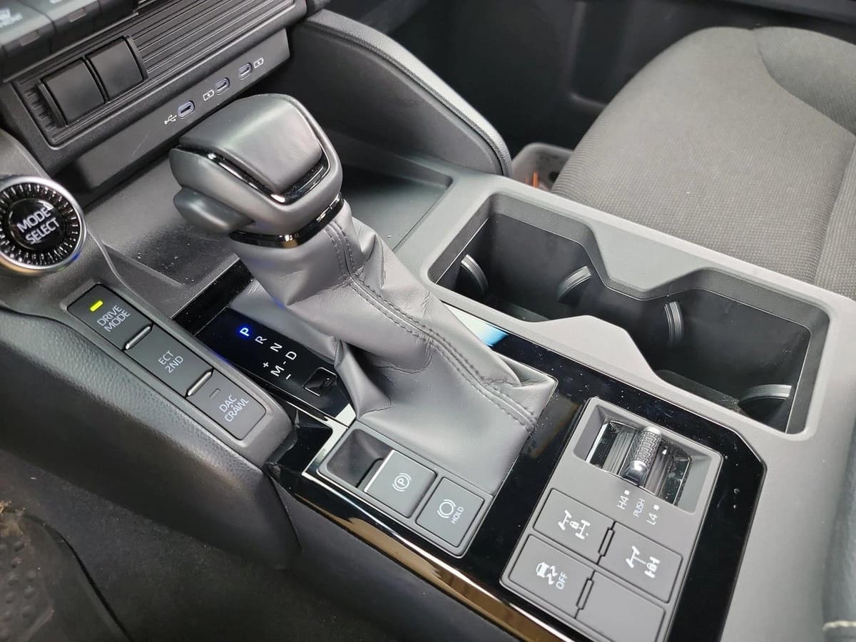 2025 Toyota Land Cruiser - Image 20