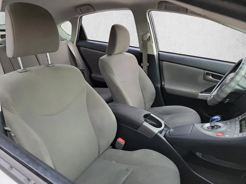 2014 Toyota Prius - Image 14