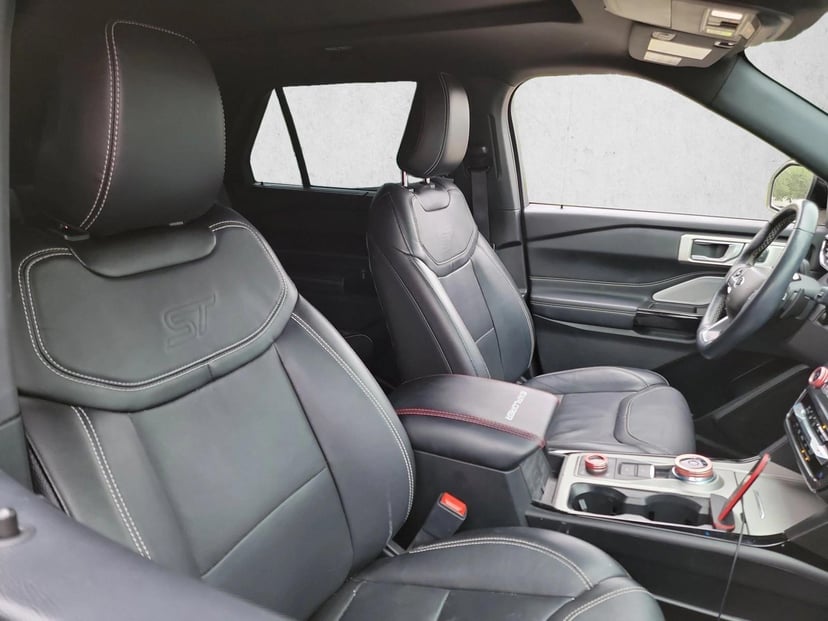 2023 Ford Explorer - Image 15