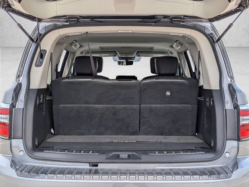 2022 Nissan Armada - Image 5