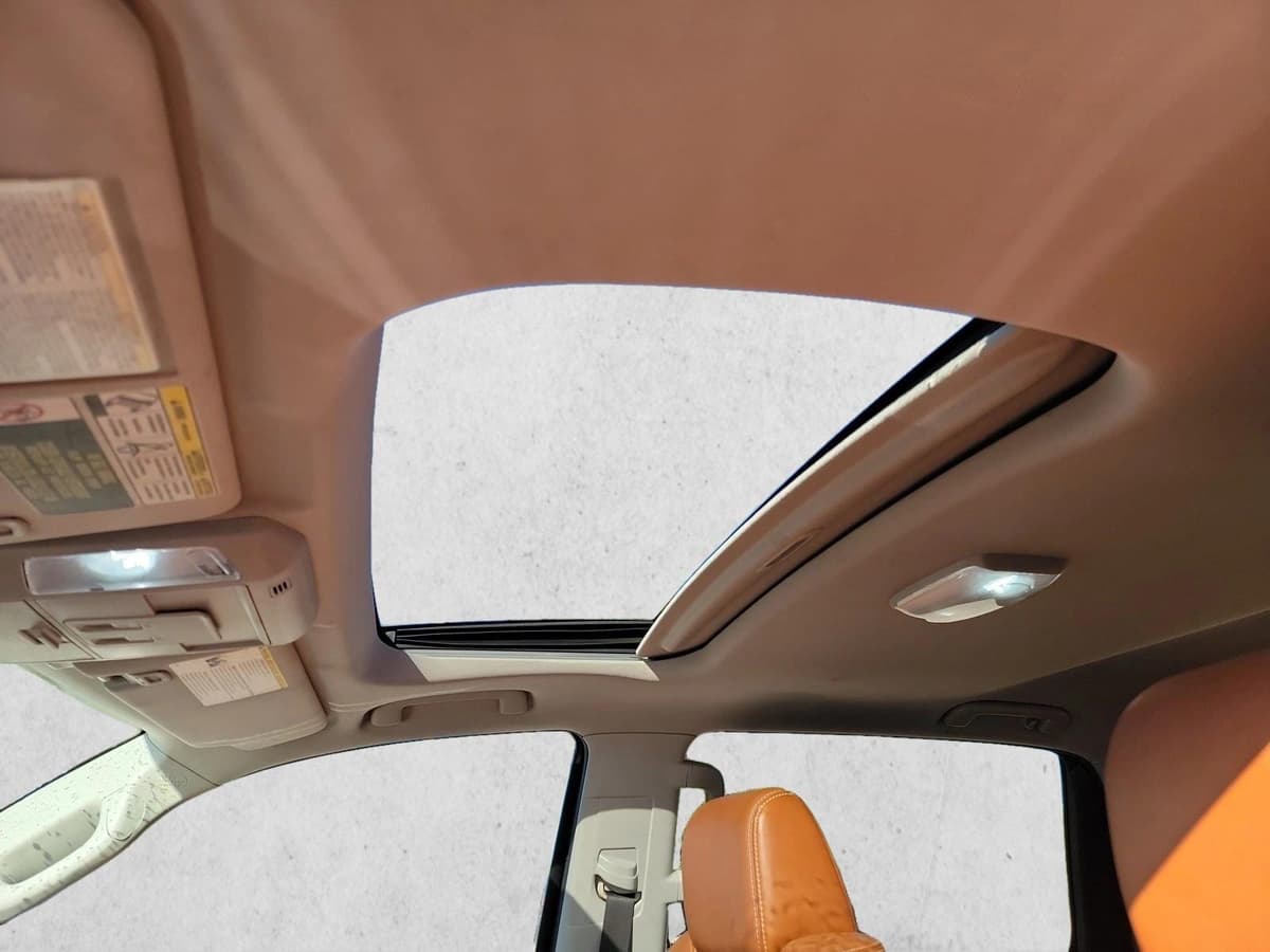 2018 Toyota Tundra - Image 20