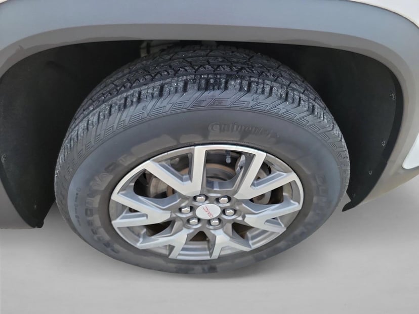2020 GMC Acadia - Image 10