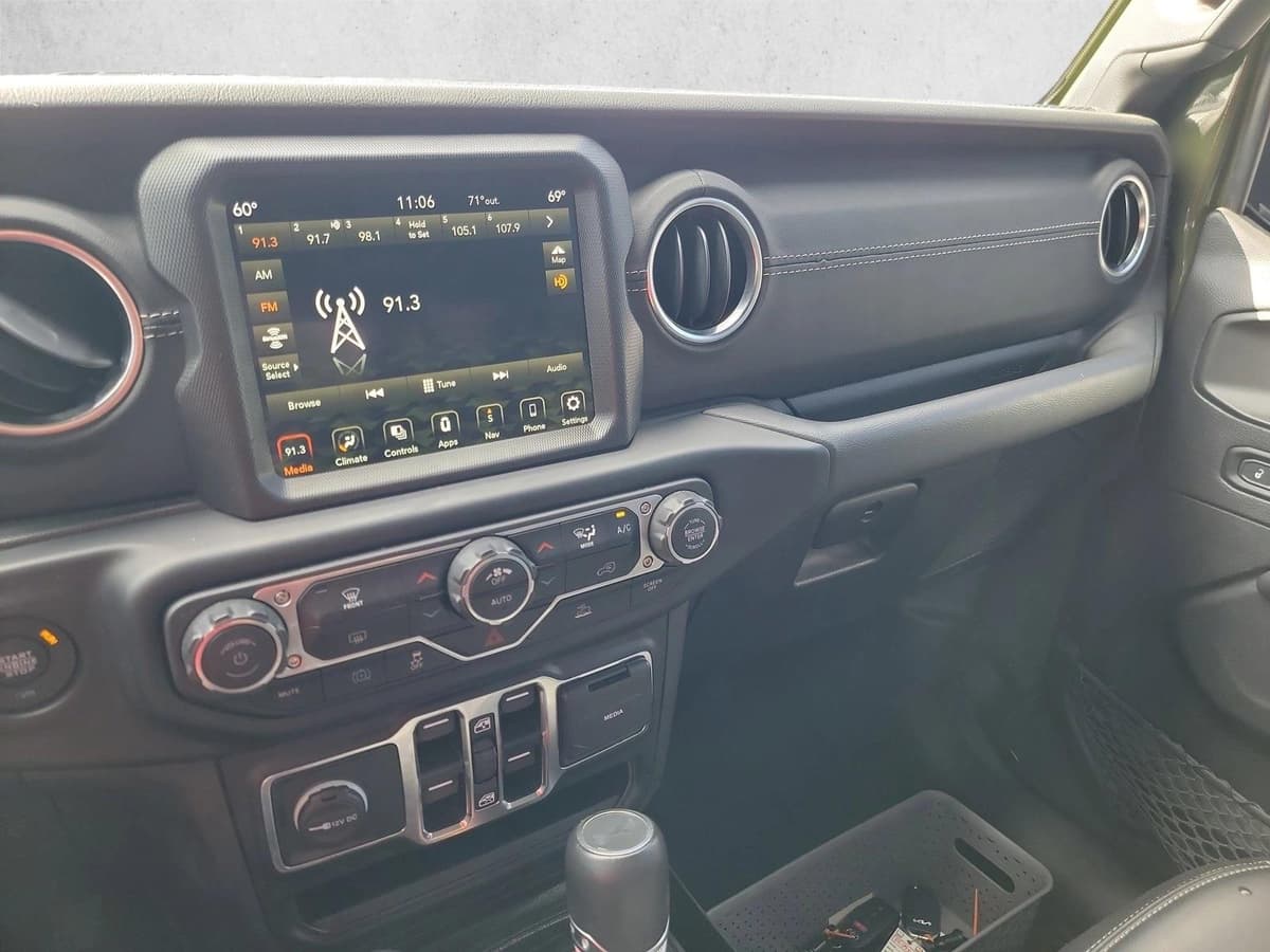 2022 Jeep Wrangler Unlimited 4xe - Image 23