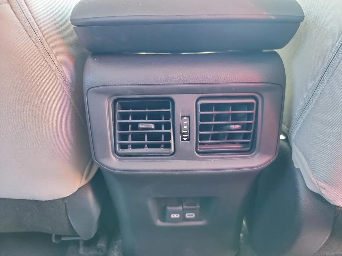 2023 Toyota RAV4 - Image 16