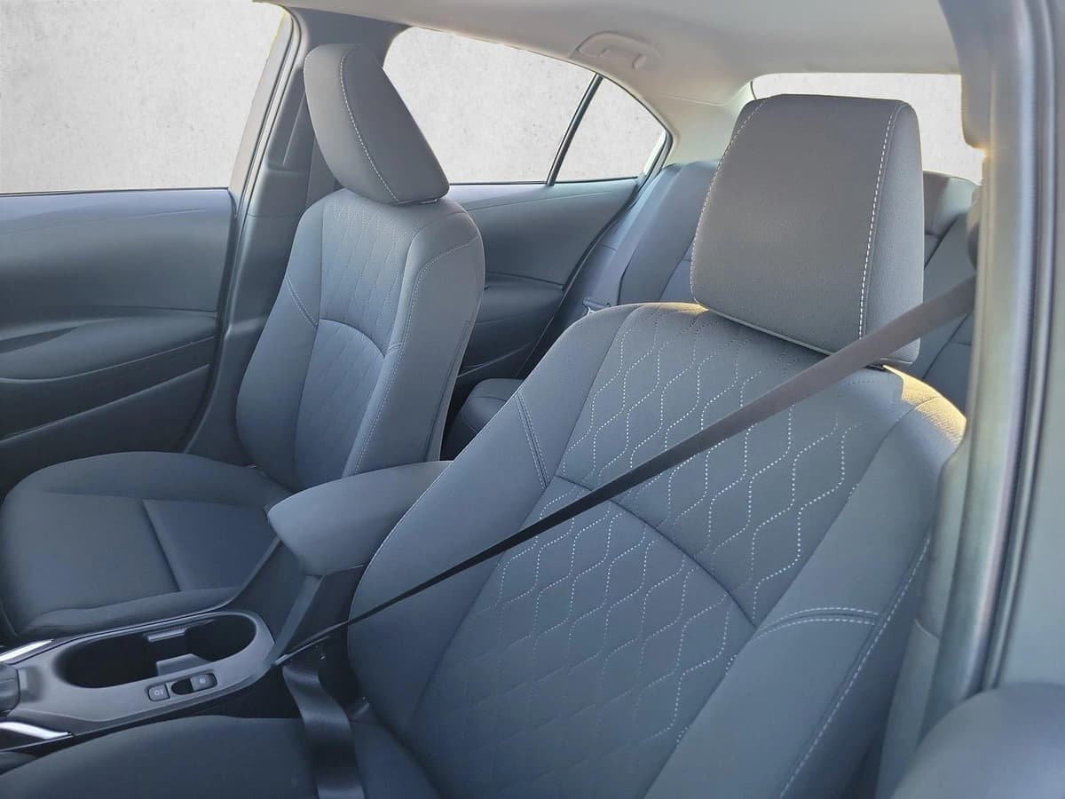 2025 Toyota Corolla - Image 13