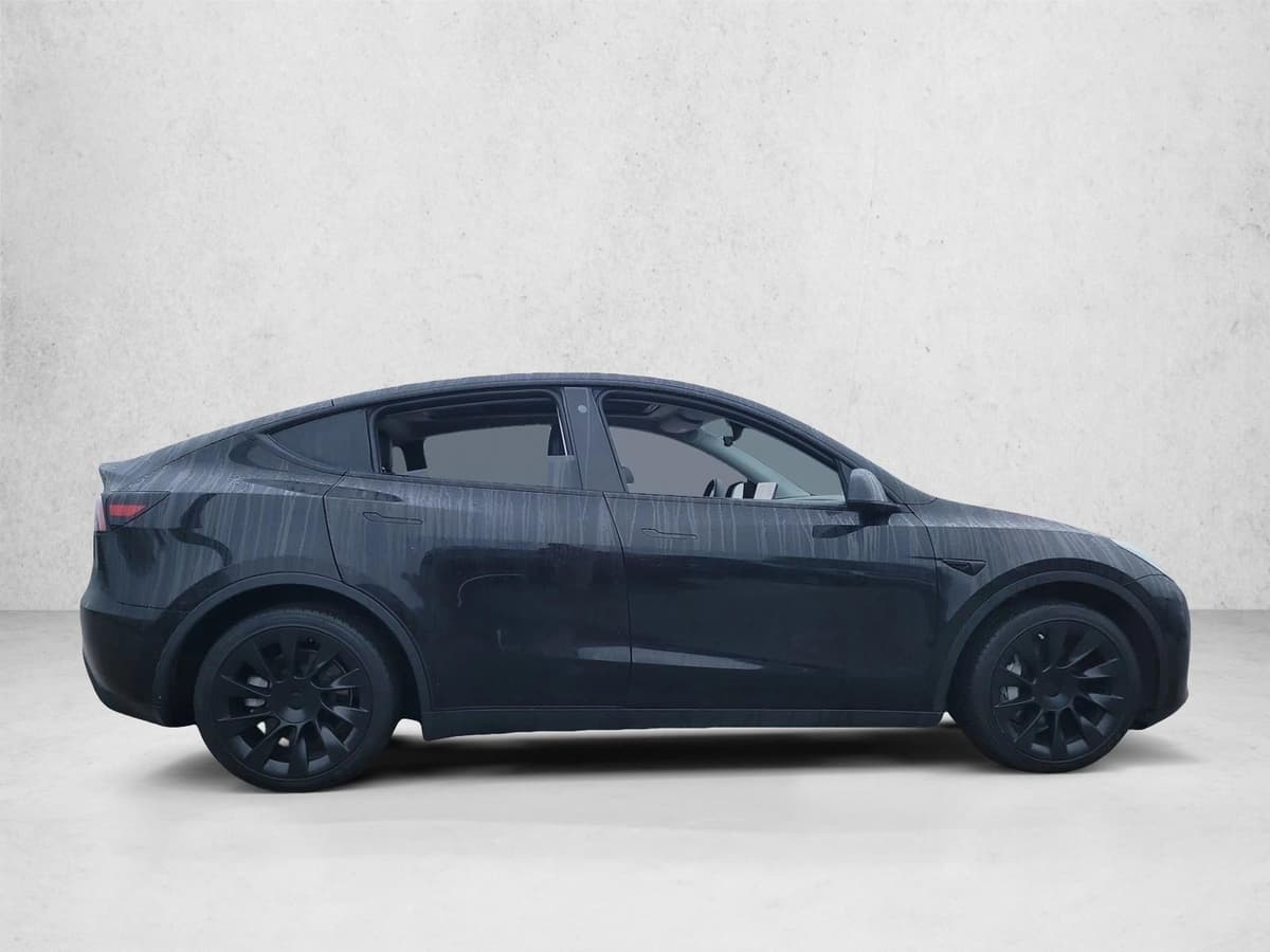2022 Tesla Model Y - Image 3
