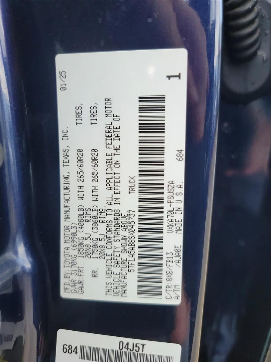 2025 Toyota Tundra - Image 25